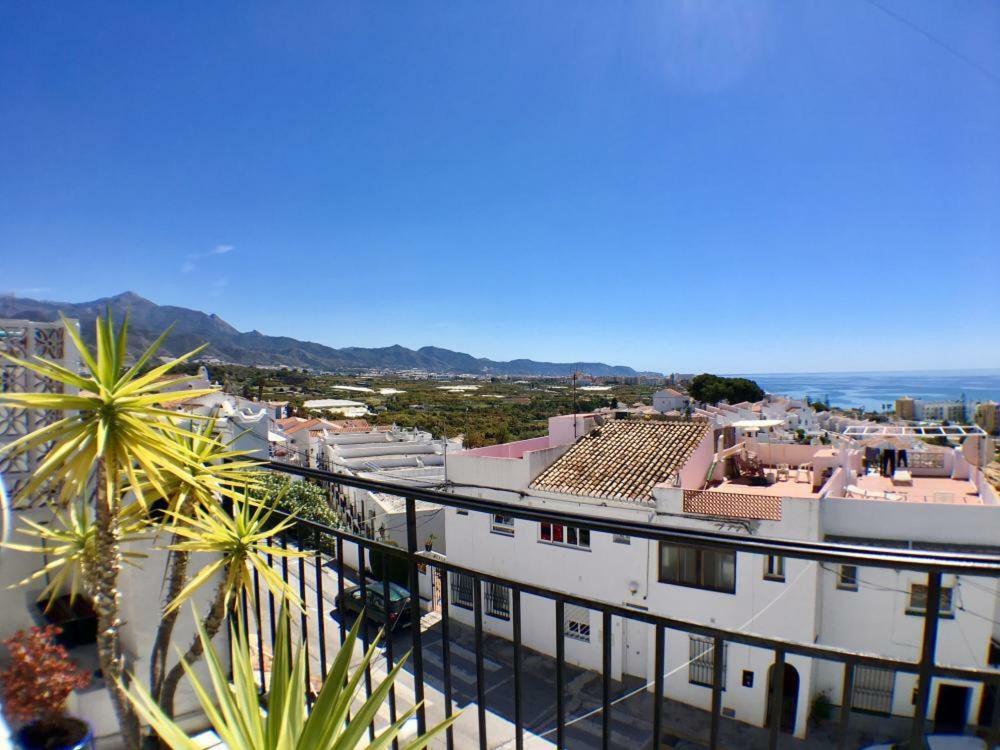 Casa Angelines Holiday Home Nerja Eksteriør billede